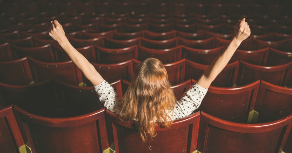 Waarom we vaker alleen naar de film moeten gaan (en andere dingen alleen moeten doen) Margriet