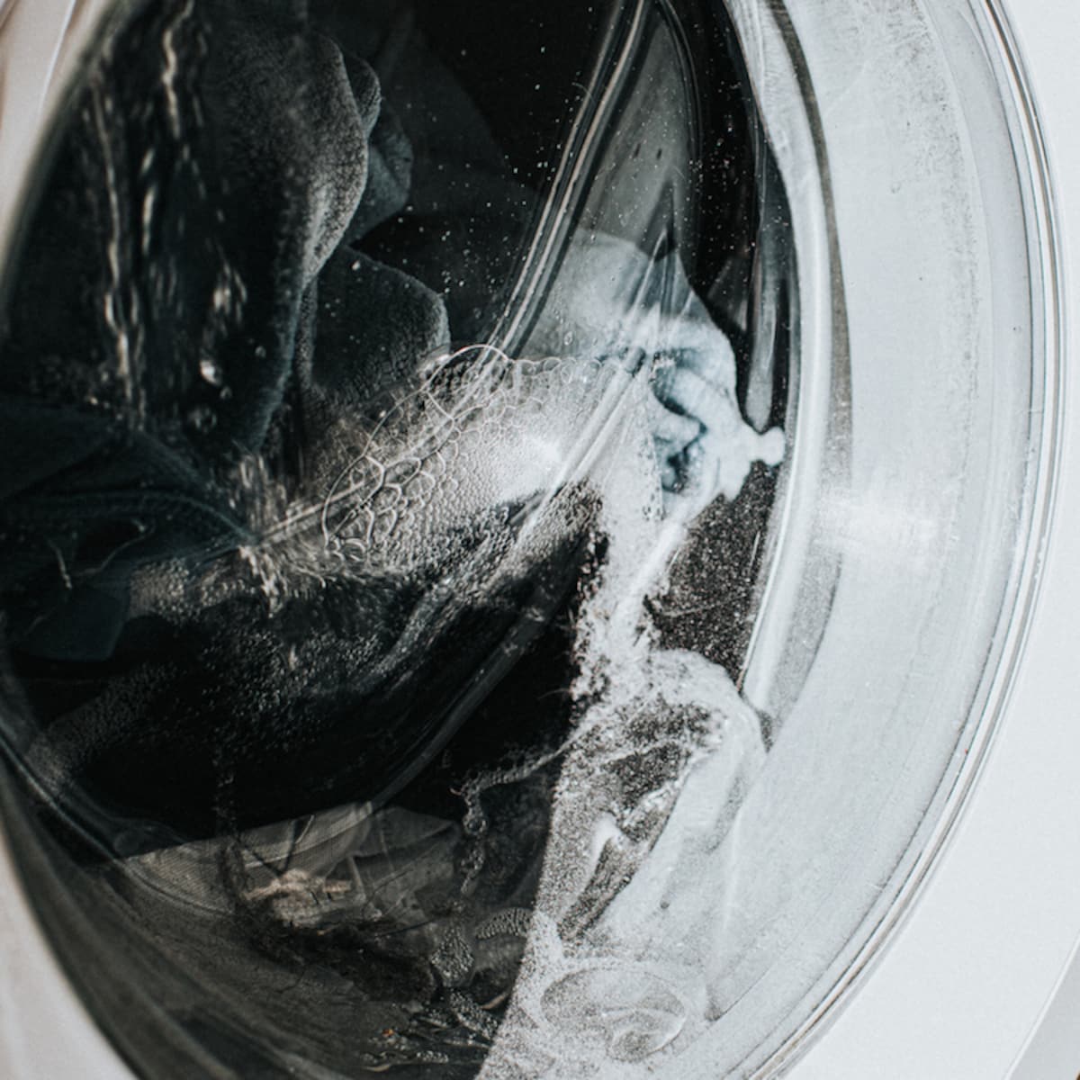 wit shirt verkleurd in de was