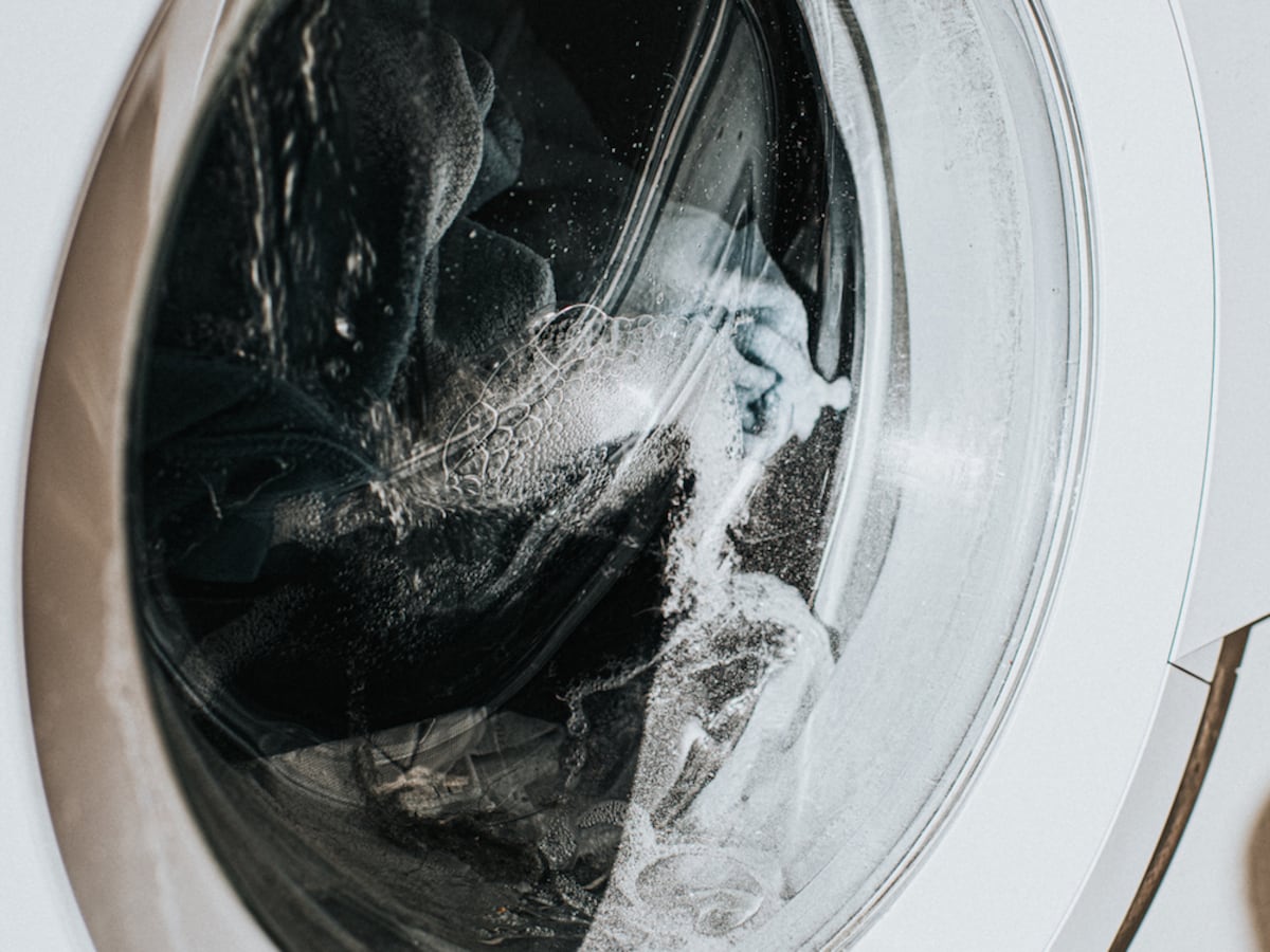 waarom stinkt was uit wasmachine