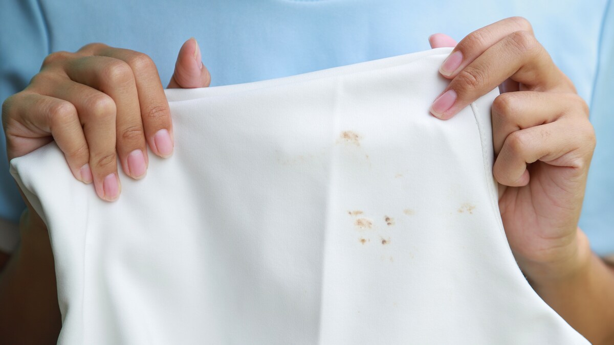 rode vlekken kleding verwijderen