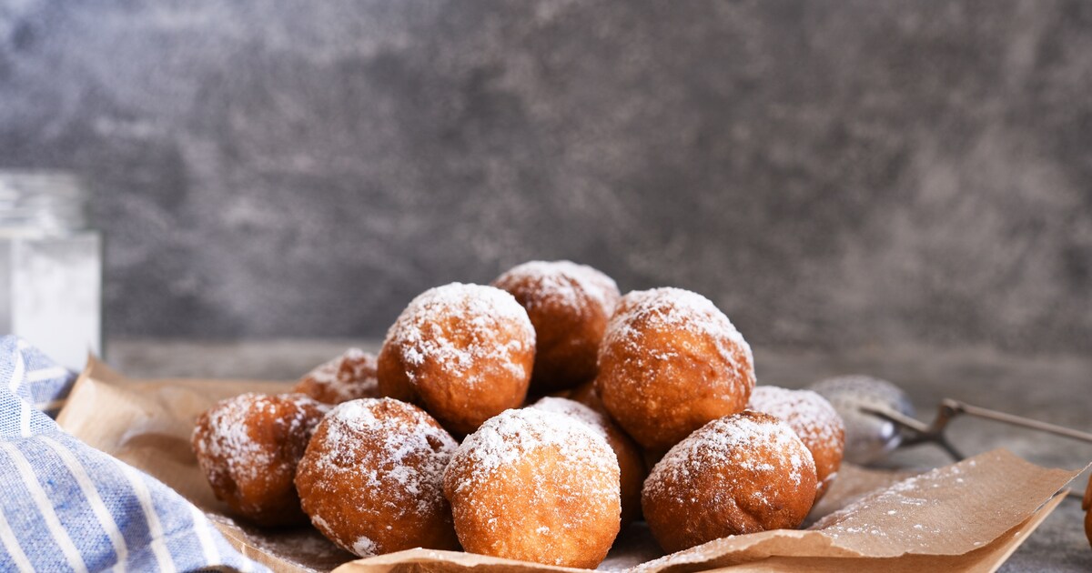 Zó maak je oliebollen uit de airfryer Margriet